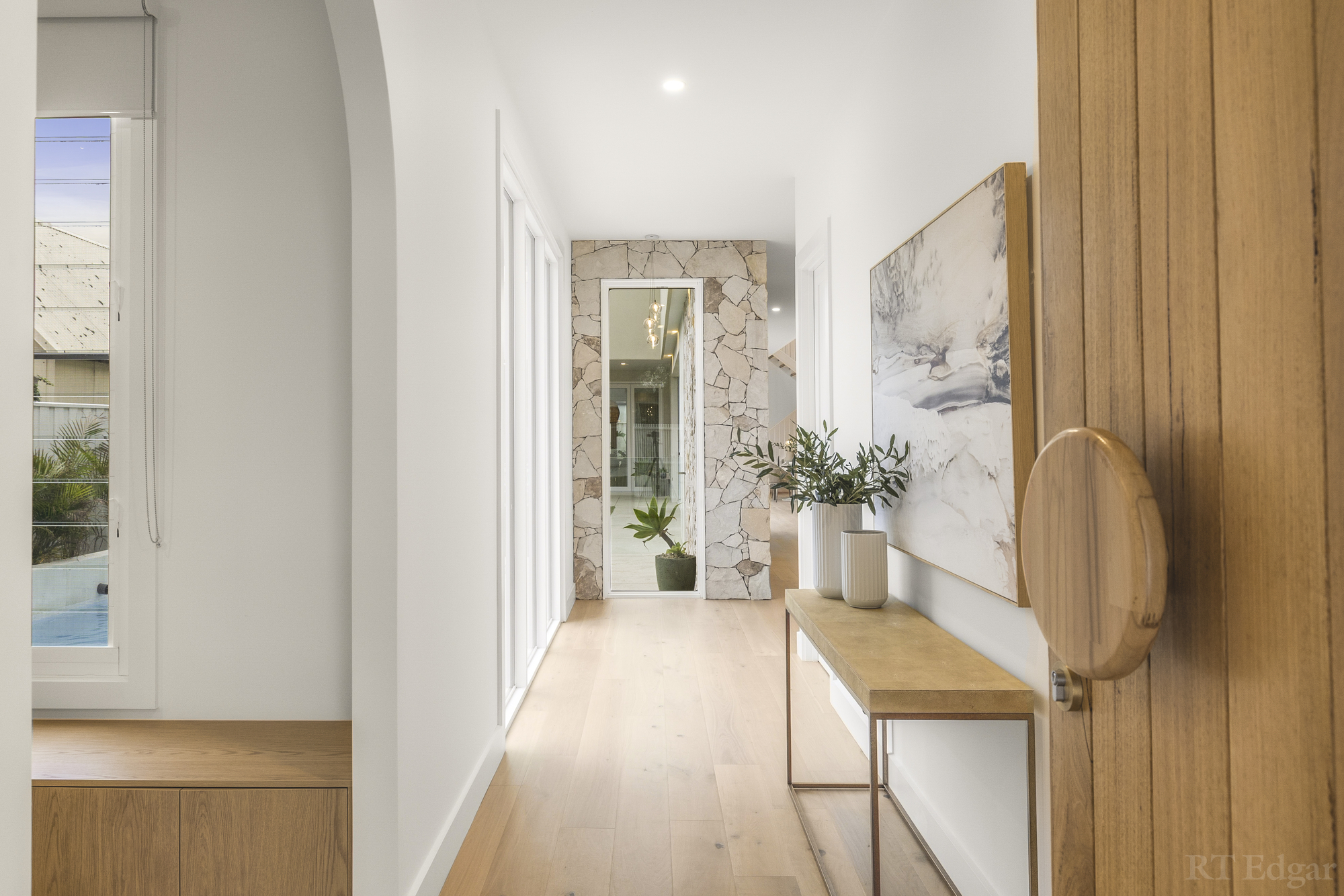 Thorn Street custom home photo 03