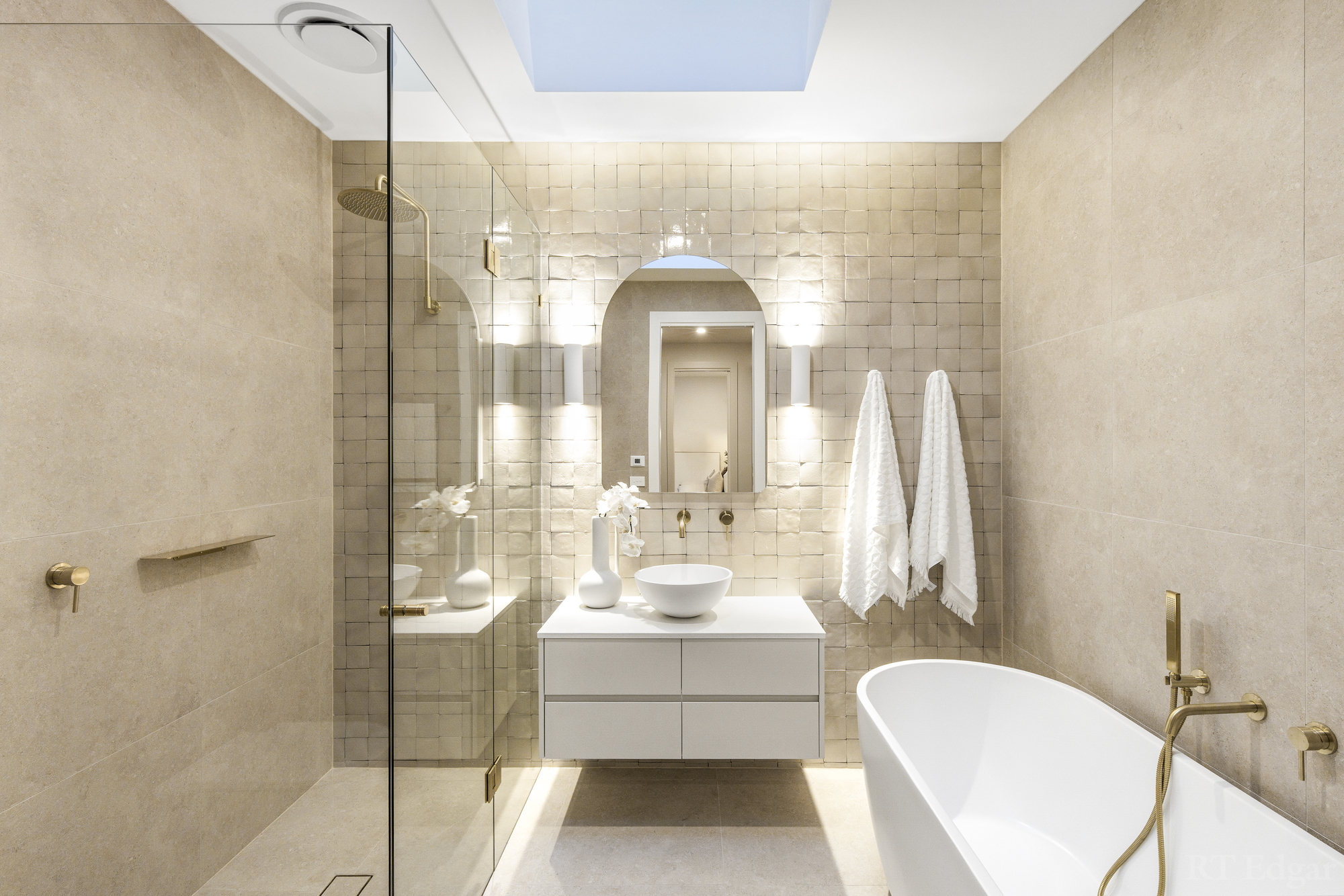Thorn Street custom home photo 22
